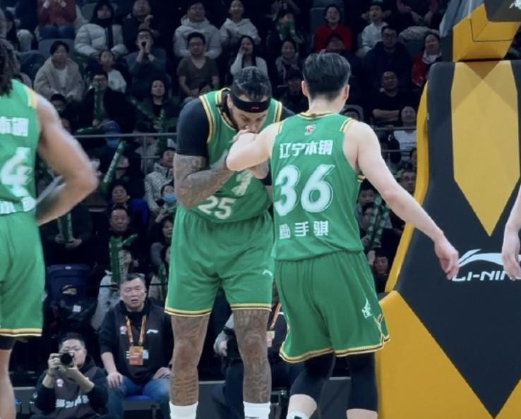 9game-莫兰德：鄢手骐是我的好兄弟，我为他的出色表现感到开心